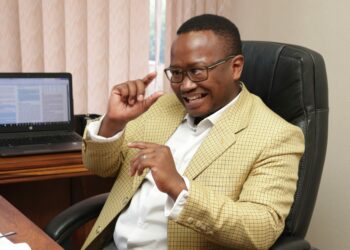 Iphuthwe yithuba elihle lokuya eMelika Insimbi News!