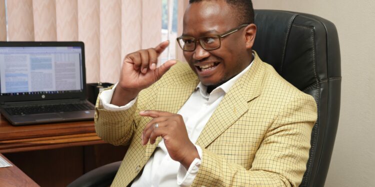 Iphuthwe yithuba elihle lokuya eMelika Insimbi News!