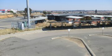Under-utilised R15 million taxi rank in Cosmo City?