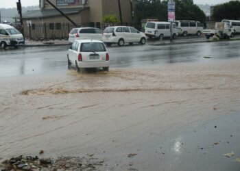 Motorists urged to exercise caution during rainy weather!