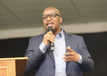 MEC CHILOANE COMMENDS POLICE FOR ARRESTING SUSPECTS FOUND WITH STOLEN FOOD FROM MINERVA SECONDARY SCHOOL!