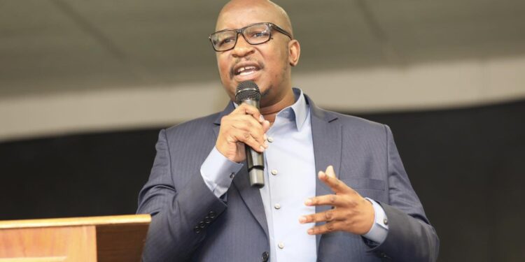 MEC CHILOANE COMMENDS POLICE FOR ARRESTING SUSPECTS FOUND WITH STOLEN FOOD FROM MINERVA SECONDARY SCHOOL!