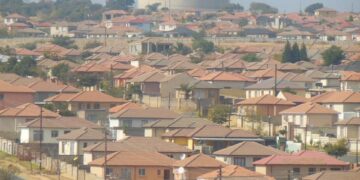 Premier Panyaza Lesufi to handover more than 1300 title deeds at Lesedi Local Municipality.