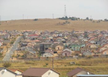 We demand a fully- functional Public Health Facility in Cosmo City!