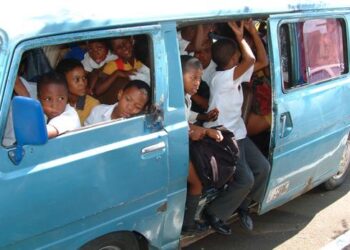 Parents of kids using scholar transport to School, please check cars your children are using.