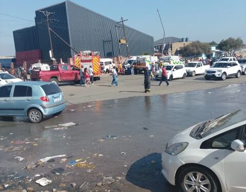Accident on South Africa Drive in Cosmo City – Scholar Transport vehicle involved!